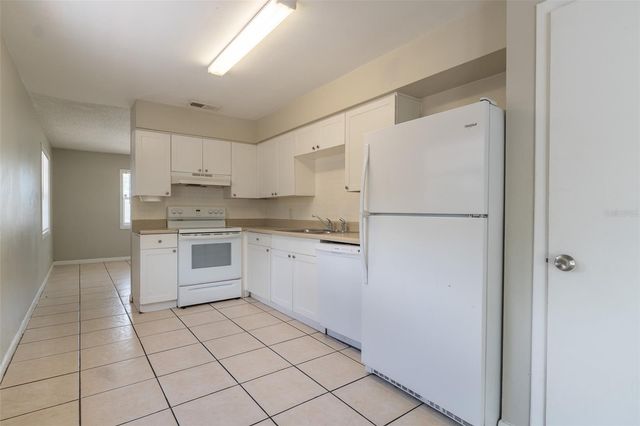 6001 CRESTRIDGE ROAD, Tampa, FL 33634