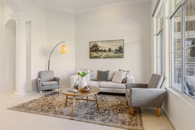 6360 Rose Garden Ln, Roseville, CA 95747