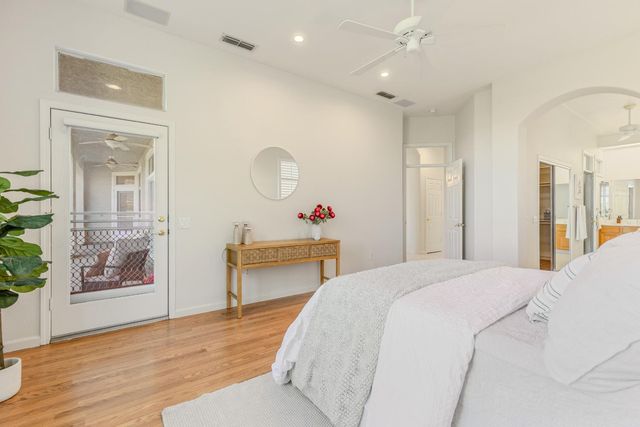 6360 Rose Garden Ln, Roseville, CA 95747