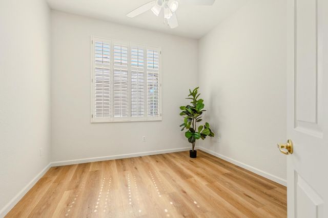 6360 Rose Garden Ln, Roseville, CA 95747