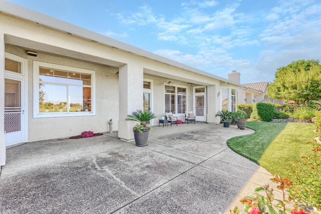 6360 Rose Garden Ln, Roseville, CA 95747