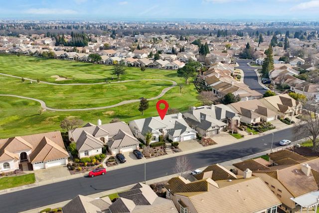 6360 Rose Garden Ln, Roseville, CA 95747
