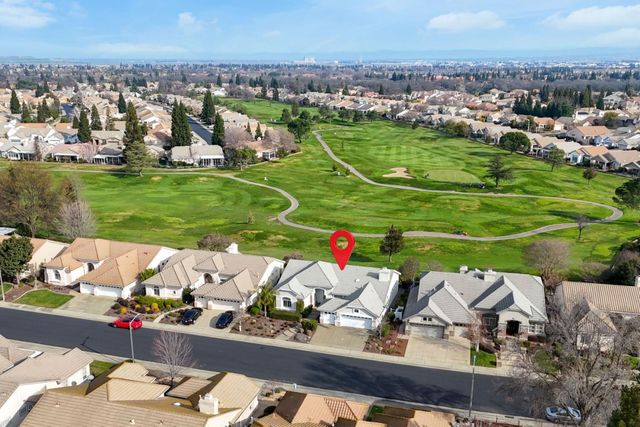 6360 Rose Garden Ln, Roseville, CA 95747