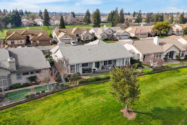 6360 Rose Garden Ln, Roseville, CA 95747