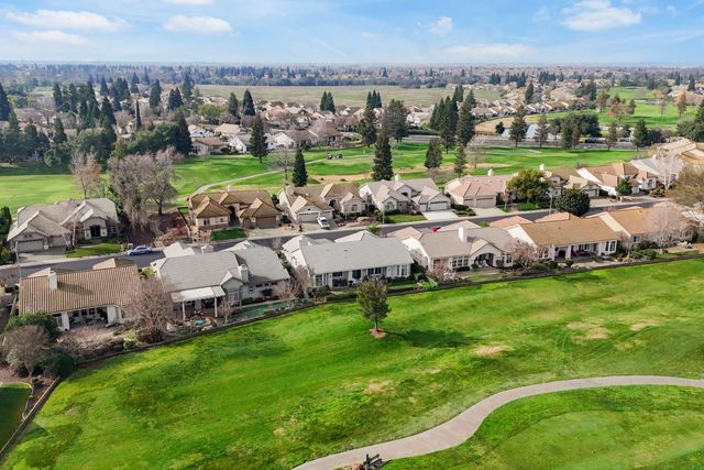6360 Rose Garden Ln, Roseville, CA 95747