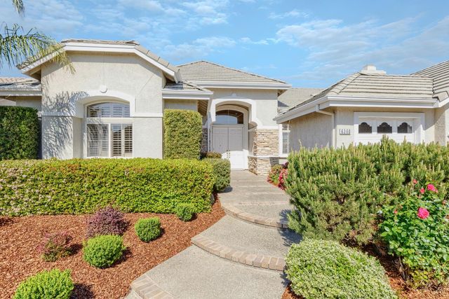 6360 Rose Garden Ln, Roseville, CA 95747