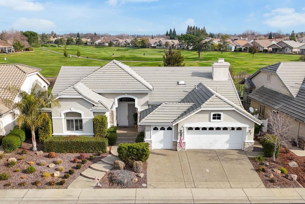 6360 Rose Garden Ln, Roseville, CA 95747