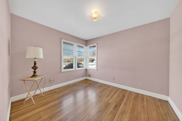 32 Watson St, New Bedford, MA 02740