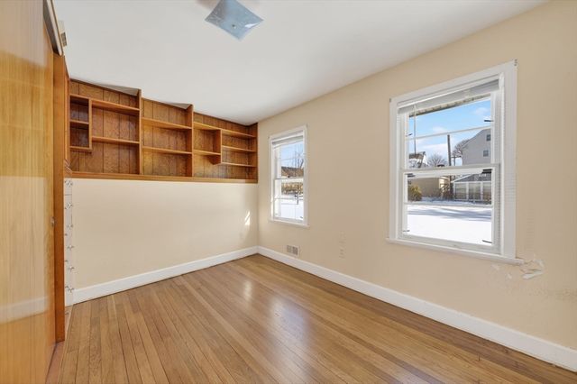 32 Watson St, New Bedford, MA 02740