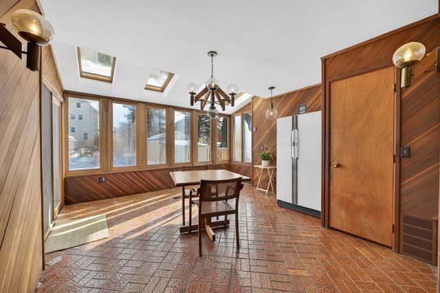 32 Watson St, New Bedford, MA 02740