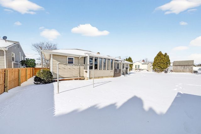 32 Watson St, New Bedford, MA 02740