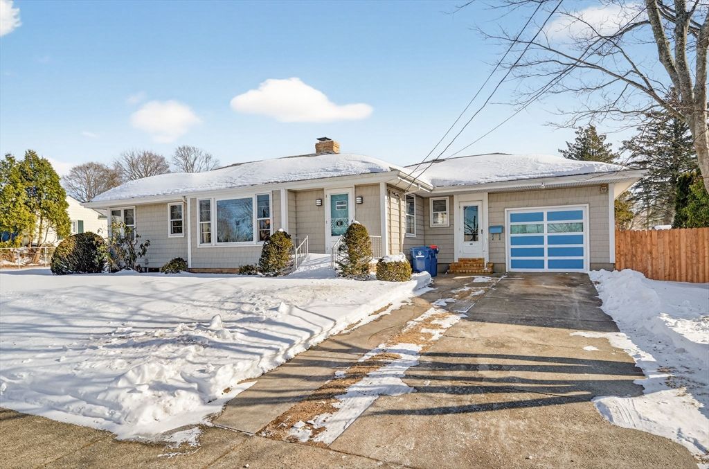 32 Watson St, New Bedford, MA 02740