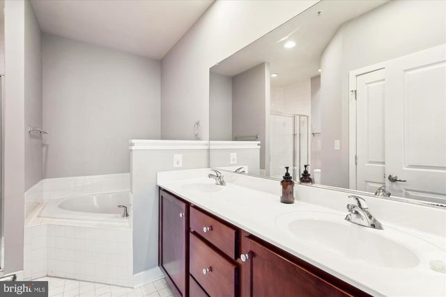 5607 44TH AVE, Hyattsville, MD 20781