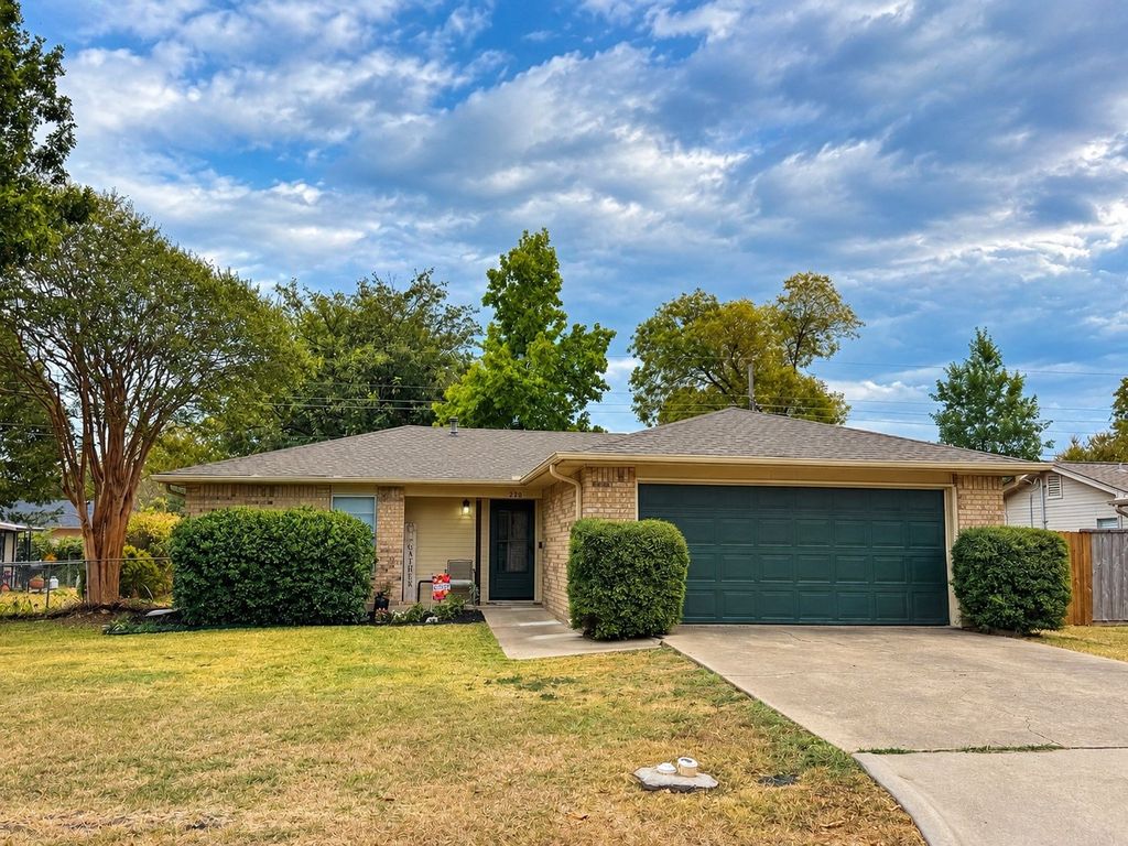 220 Etta Avenue, Waxahachie, TX 75165 — exterior