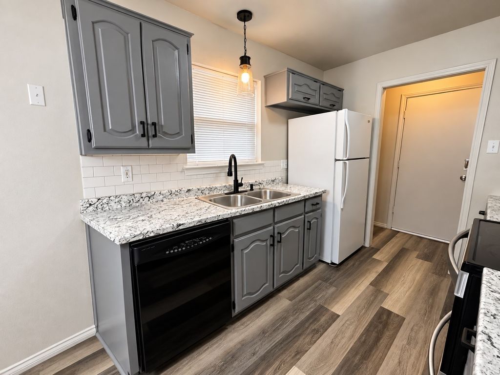 220 Etta Avenue, Waxahachie, TX 75165 — photo 5