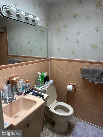 618 ARTWOOD DR, Philadelphia, PA 19115