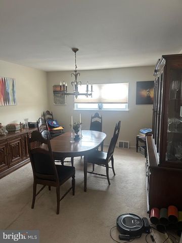 618 ARTWOOD DR, Philadelphia, PA 19115