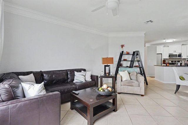 4306 BAYSIDE VILLAGE DRIVE 301, Tampa, FL 33615