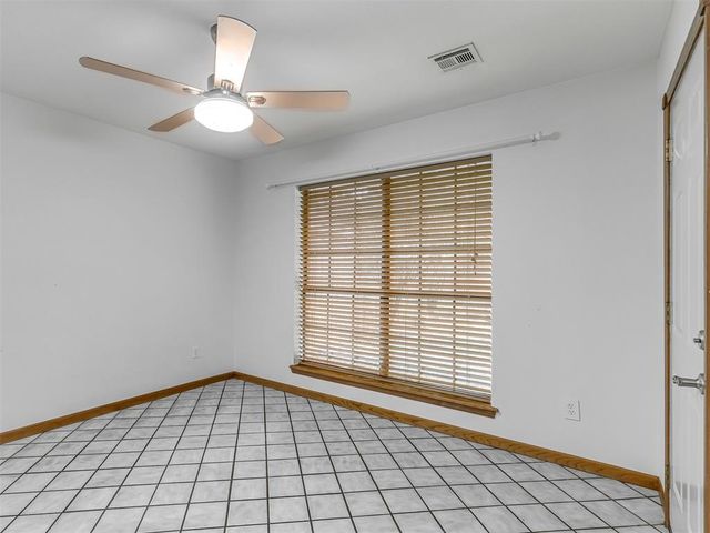 3609 Hampton Court, Norman, OK 73072
