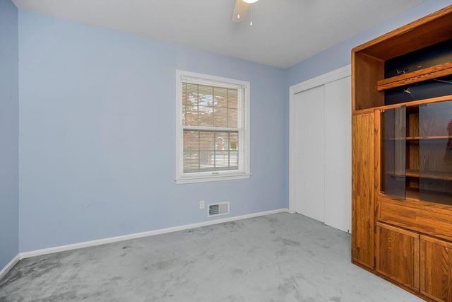 8301 E 104th Terrace, Kansas City, MO 64134