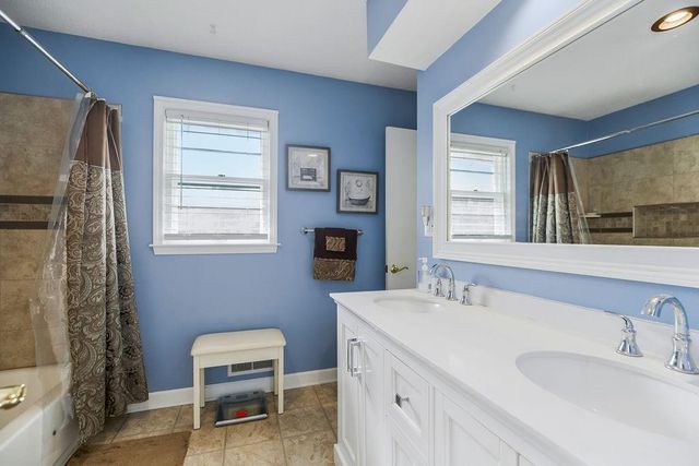 8301 E 104th Terrace, Kansas City, MO 64134