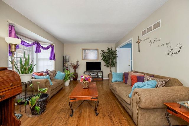 8301 E 104th Terrace, Kansas City, MO 64134