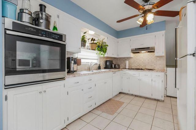 8301 E 104th Terrace, Kansas City, MO 64134