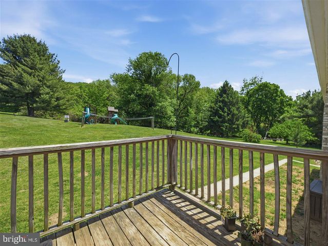 2915 FRY RD, Jefferson, MD 21755