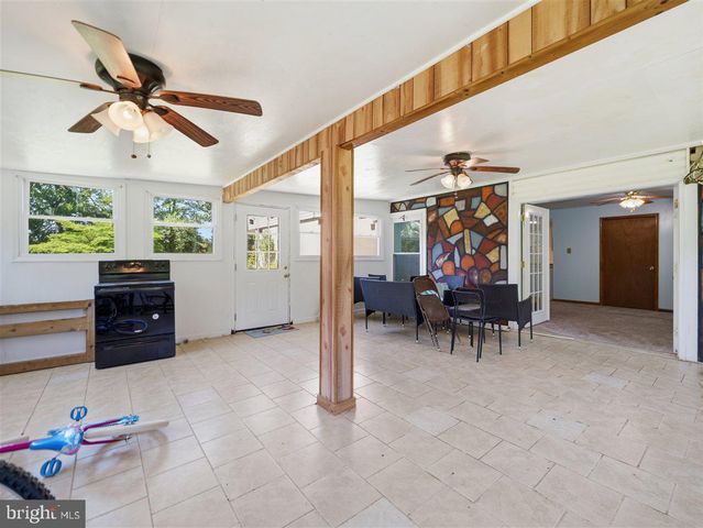 2915 FRY RD, Jefferson, MD 21755