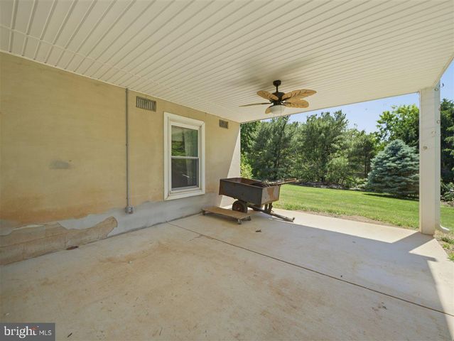 2915 FRY RD, Jefferson, MD 21755