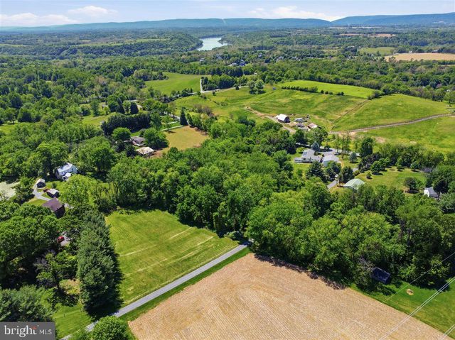 2915 FRY RD, Jefferson, MD 21755