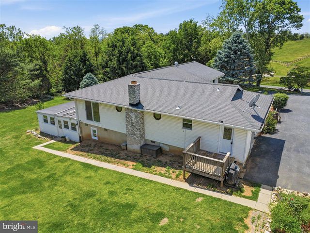 2915 FRY RD, Jefferson, MD 21755