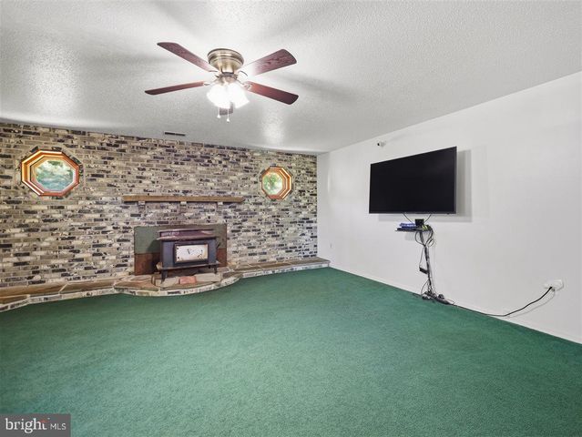 2915 FRY RD, Jefferson, MD 21755