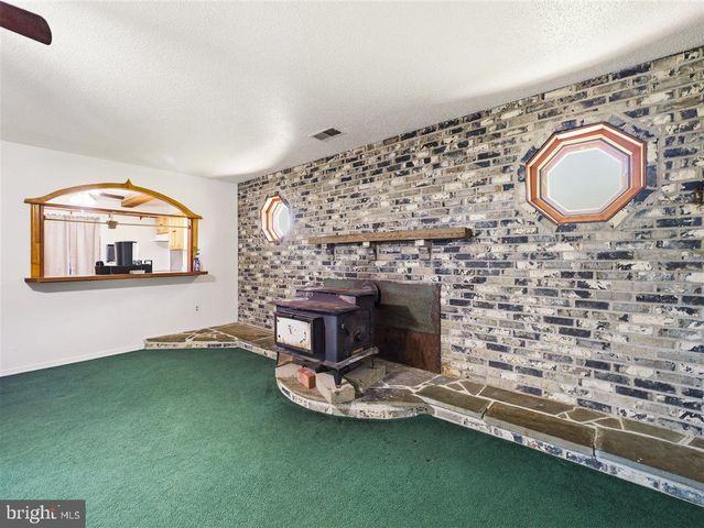 2915 FRY RD, Jefferson, MD 21755