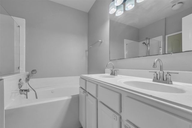 3326 Pebble Beach Lane, Pearland, TX 77584