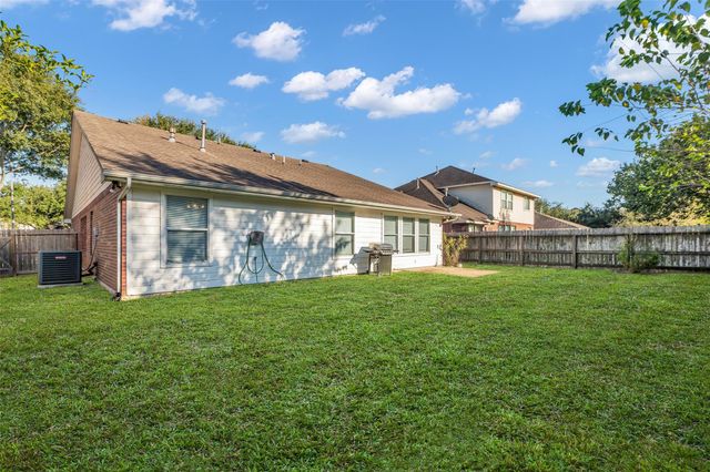 3326 Pebble Beach Lane, Pearland, TX 77584
