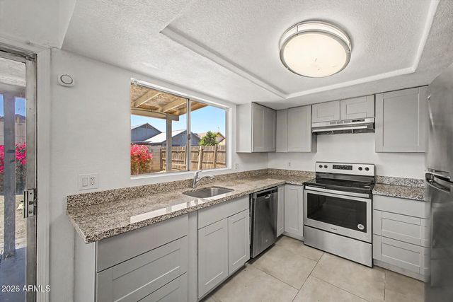 7306 N 69TH Avenue, Glendale, AZ 85303