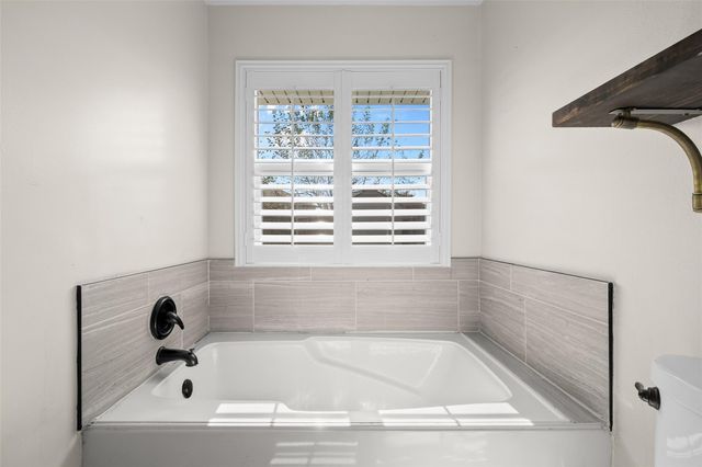 4826 Stone Bridge Street, Baytown, TX 77521