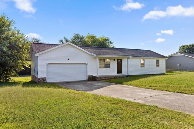 38 Davis Road, Ringgold, GA 30736