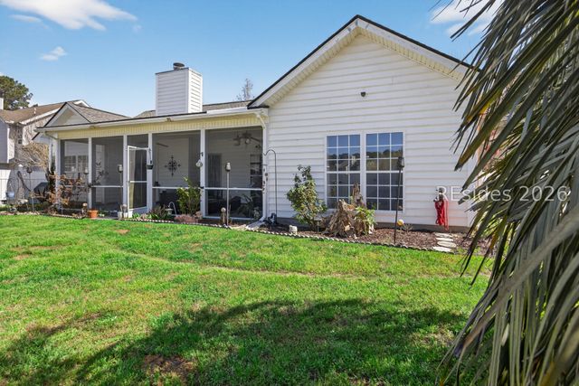 8 Parrot Creek Dr, Okatie, SC 29909