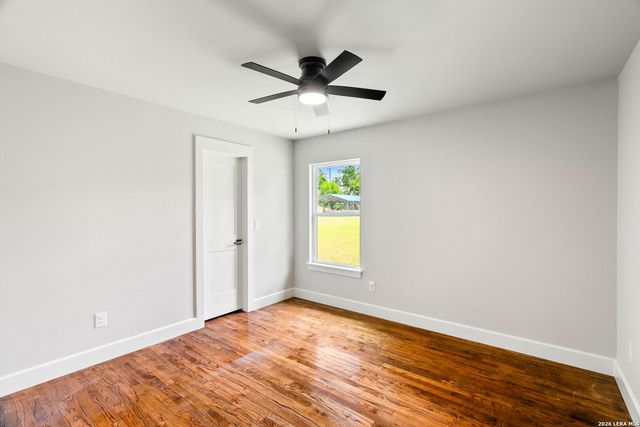 547 N CENTRAL AVE, New Braunfels, TX 78130