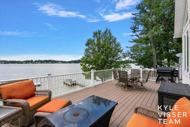 7007 Goldenrod Avenue, Rockford, MI 49341