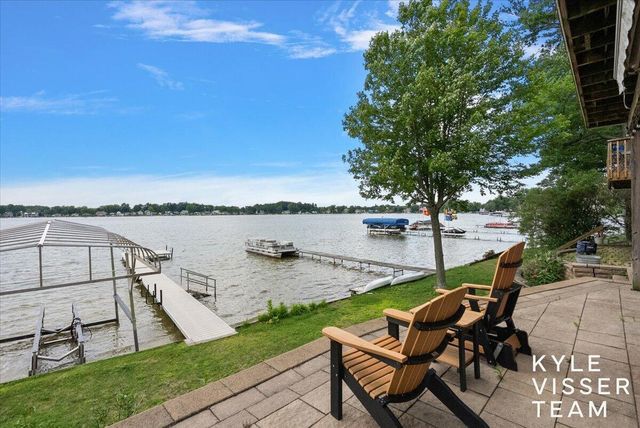 7007 Goldenrod Avenue, Rockford, MI 49341