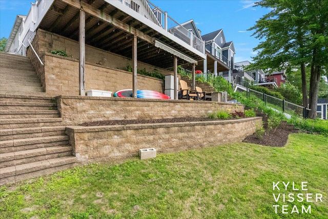 7007 Goldenrod Avenue, Rockford, MI 49341
