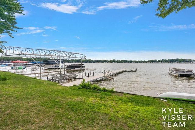 7007 Goldenrod Avenue, Rockford, MI 49341