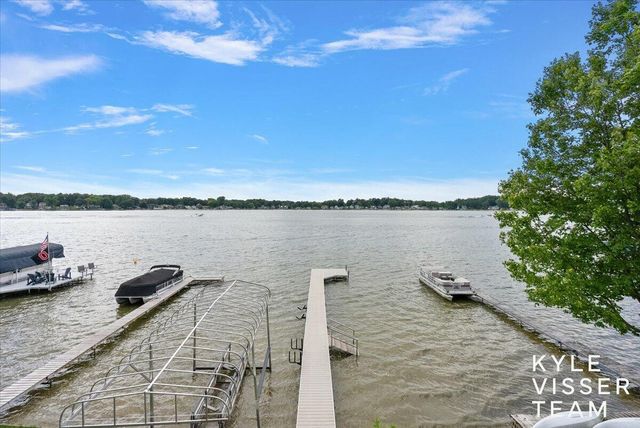 7007 Goldenrod Avenue, Rockford, MI 49341