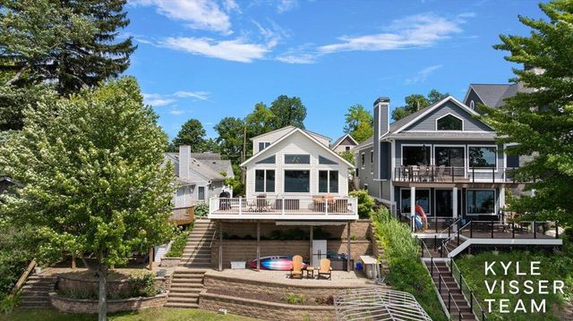 7007 Goldenrod Avenue, Rockford, MI 49341