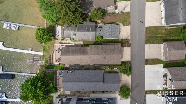 7007 Goldenrod Avenue, Rockford, MI 49341