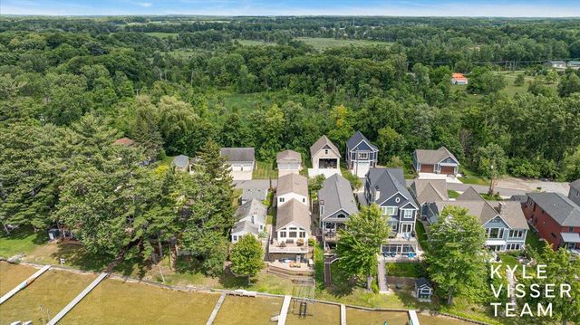 7007 Goldenrod Avenue, Rockford, MI 49341