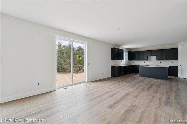 3321 Outback Trail, Pinckney, MI 48169